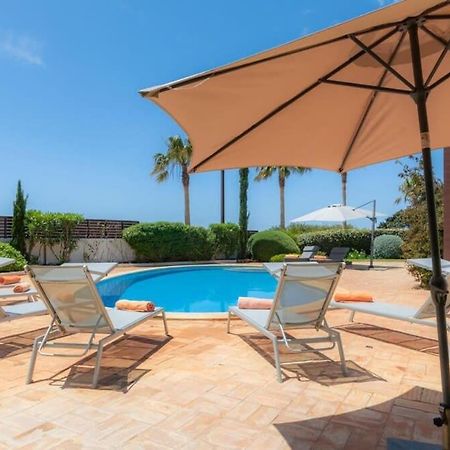 Villa Prado - Beautiful Beachfront Villa 알부페이라 외부 사진