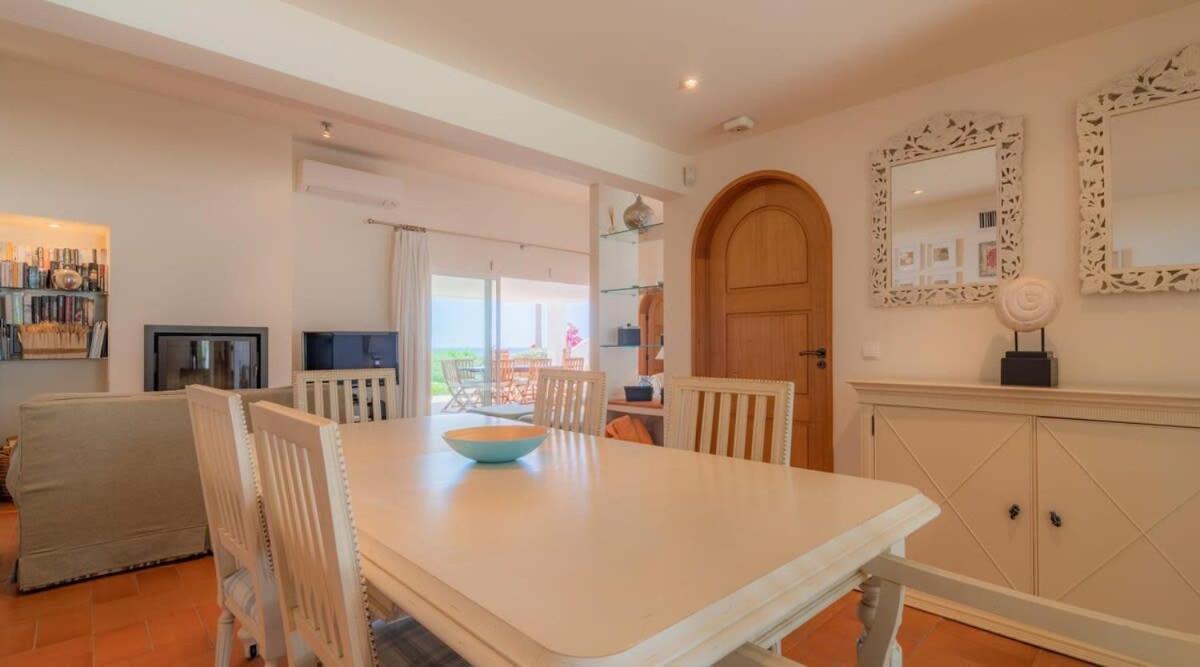 Villa Prado - Beautiful Beachfront Villa 알부페이라 외부 사진