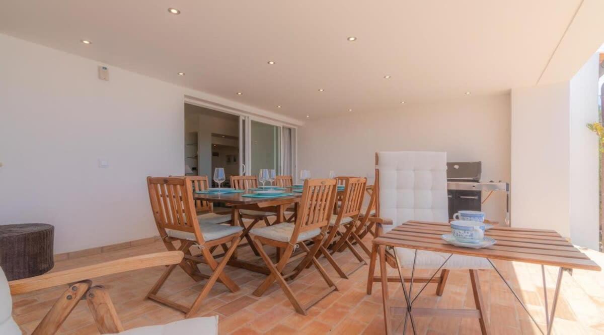 Villa Prado - Beautiful Beachfront Villa 알부페이라 외부 사진