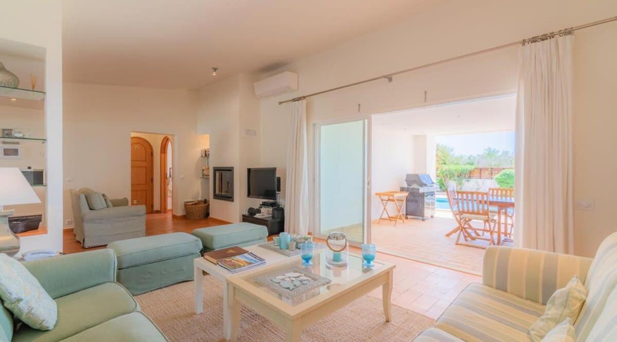 Villa Prado - Beautiful Beachfront Villa 알부페이라 외부 사진